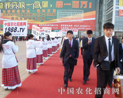 1988.TV�(du��)�������𲽉Ѵ󣬳��L(zh��ng)������֮��