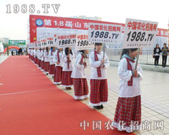 �r(n��ng)�����̾W(w��ng)��(zh��n)ʿ��һ·��ǰ��Ц��Ⱥ����