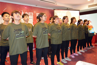 ʿ��չʾ-��Խ������׷��׿Խ